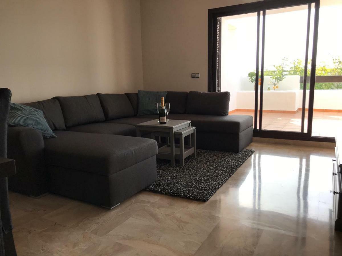 Luxury Apartment Set In Dona Julia Golf Course Casares Exteriör bild