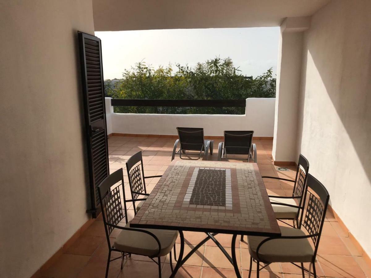 Luxury Apartment Set In Dona Julia Golf Course Casares Exteriör bild